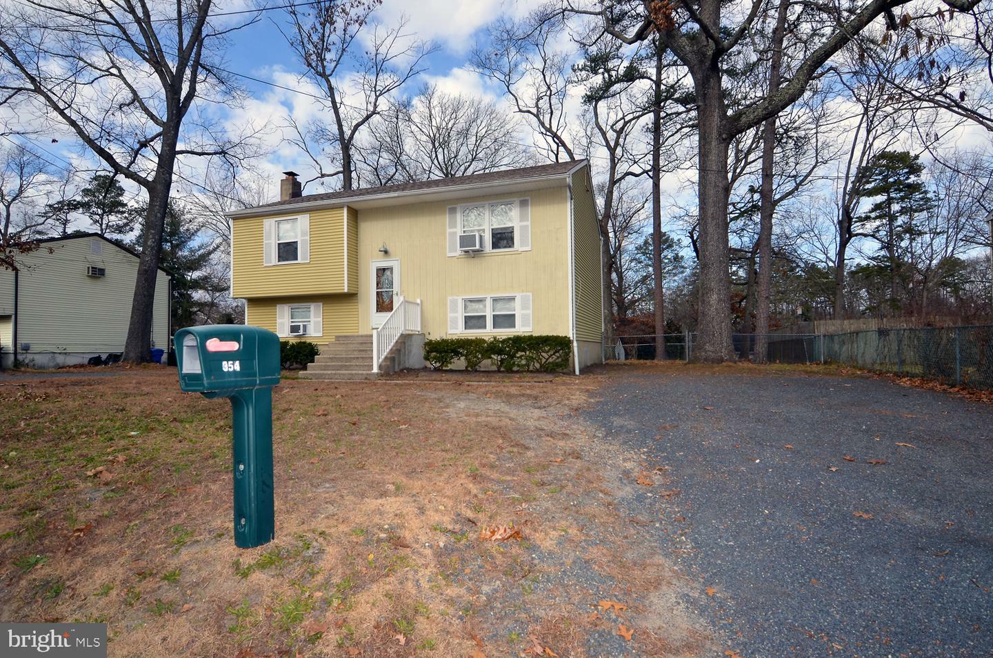 Property Photo:  354 Woodbine Street  NJ 08015 