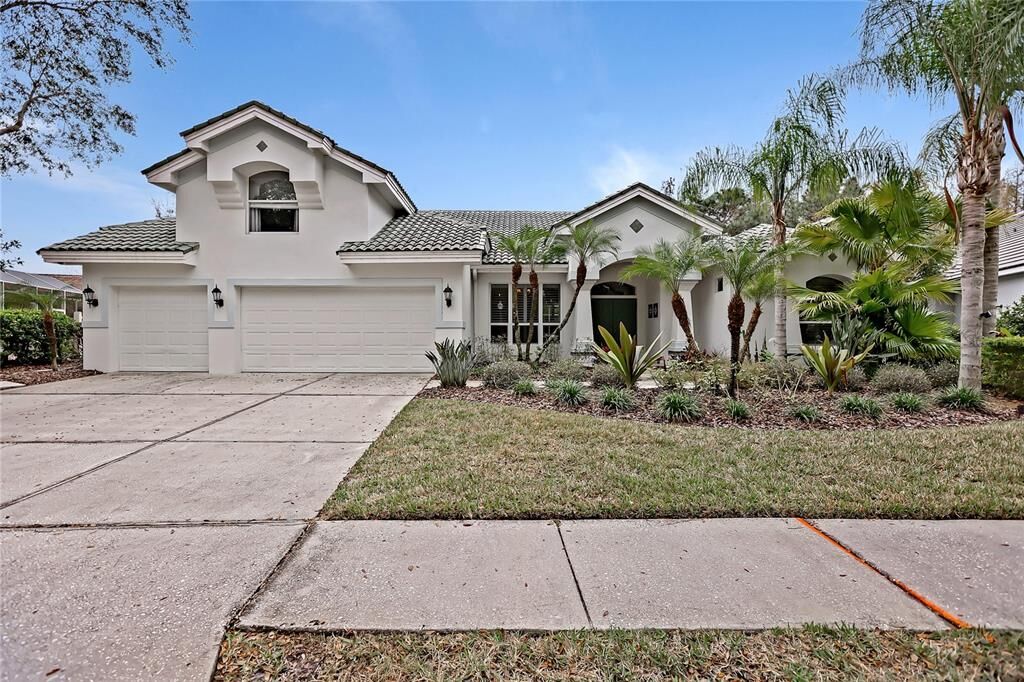 Property Photo: 17904 Sheltered Ridge Lane FL 33647