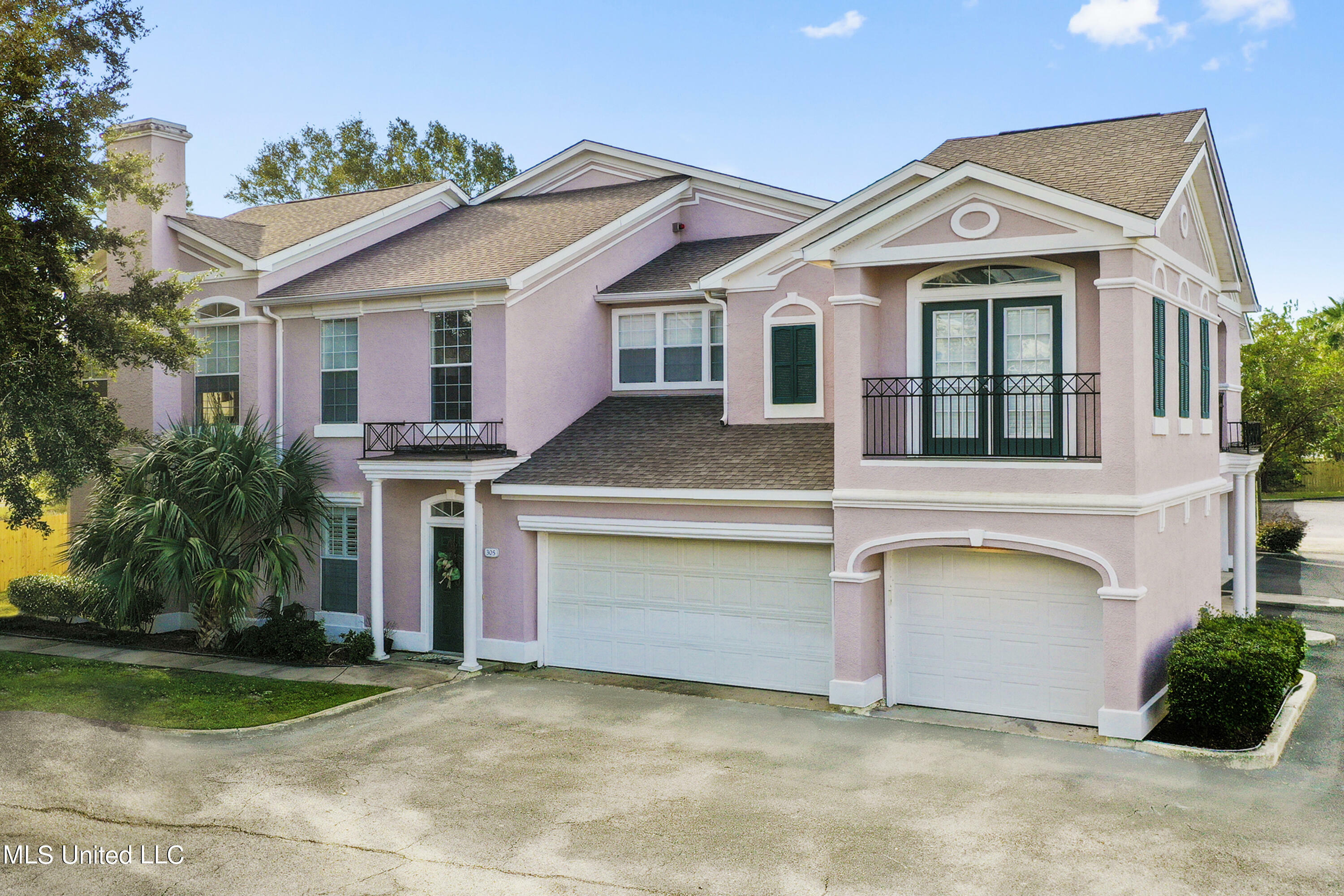 Property Photo:  2252 Beach Drive  MS 39507 