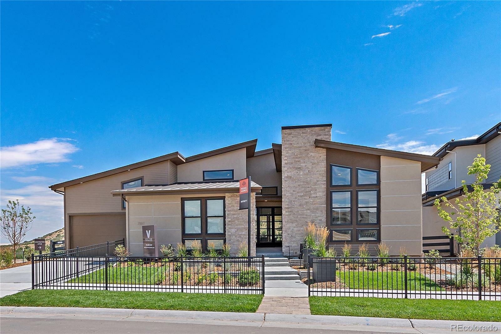 Property Photo: 2206 Skygazer Court CO 80108