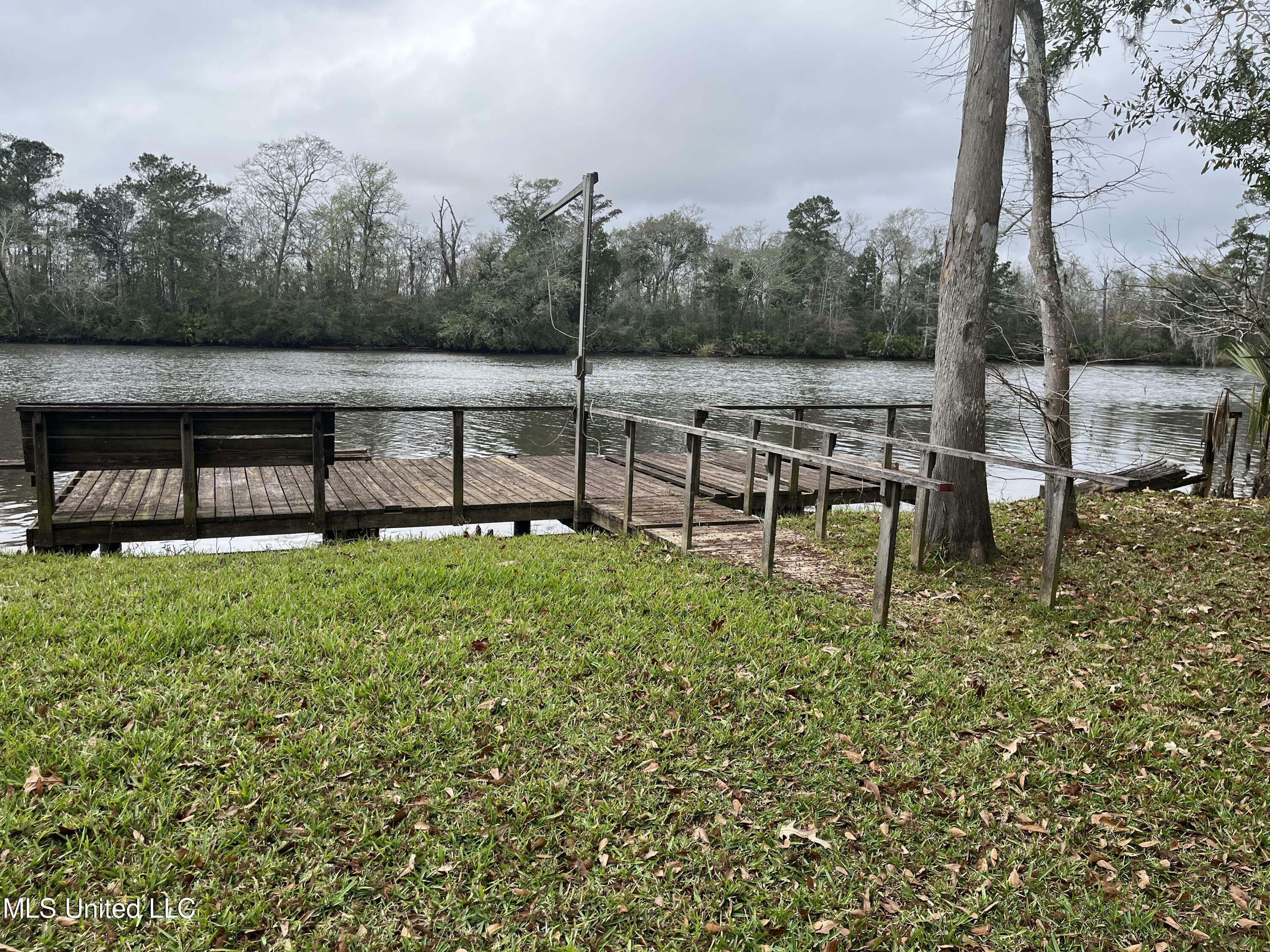 Property Photo: 9413 Riverlodge Drive MS 39562