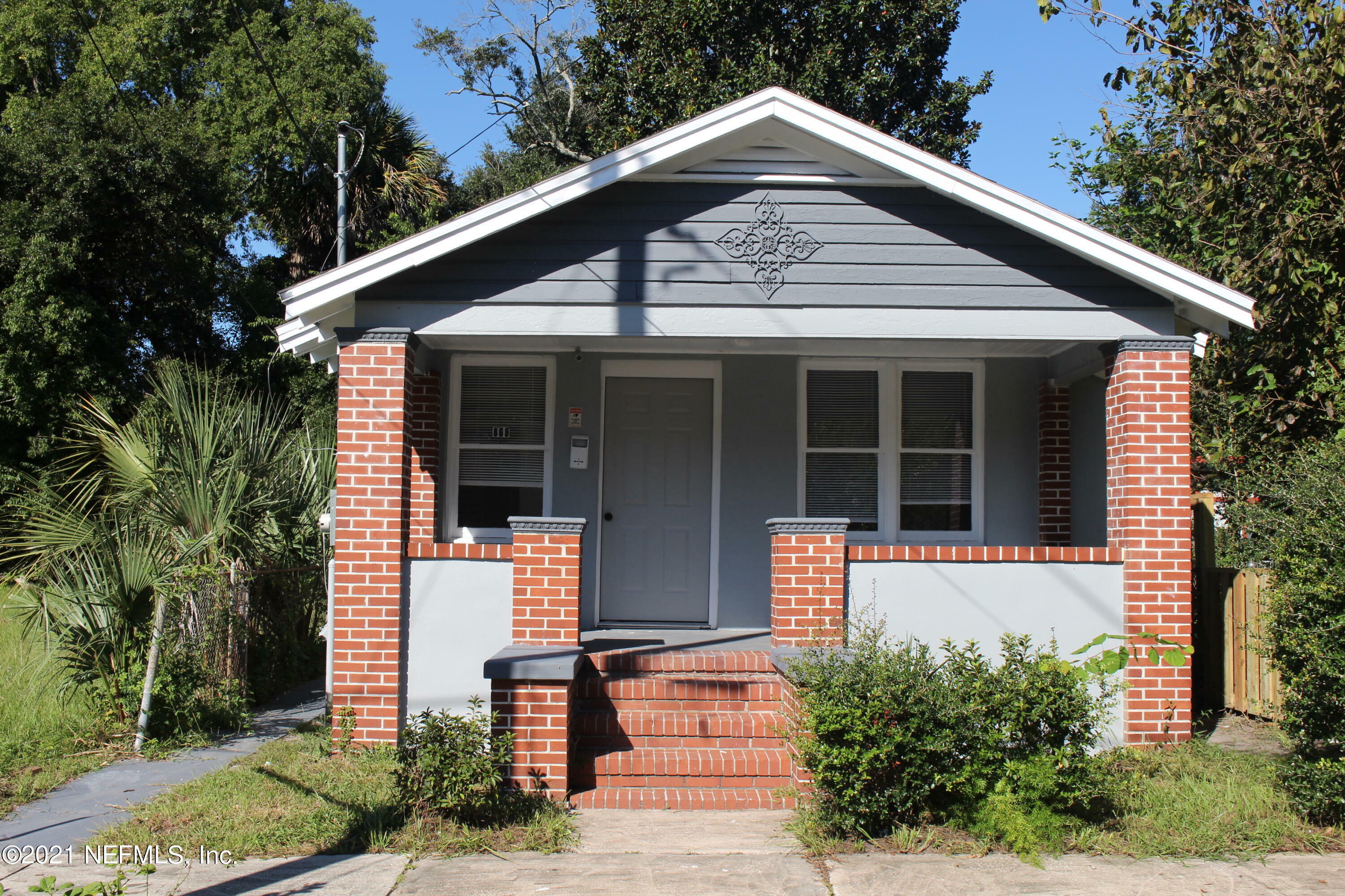 Property Photo:  868 Ionia Street  FL 32206 