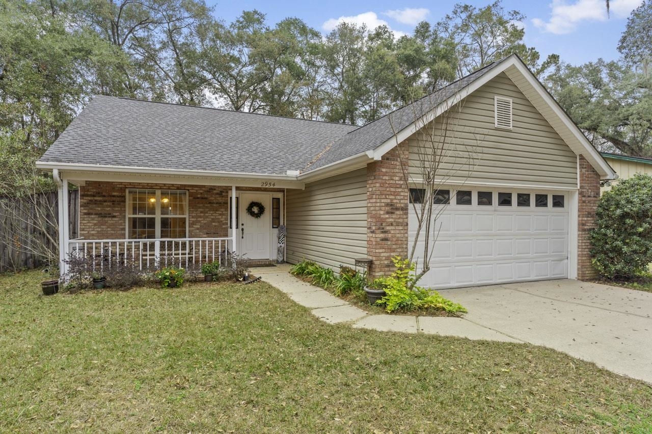 Property Photo:  2954 Byington Circle  FL 32303 