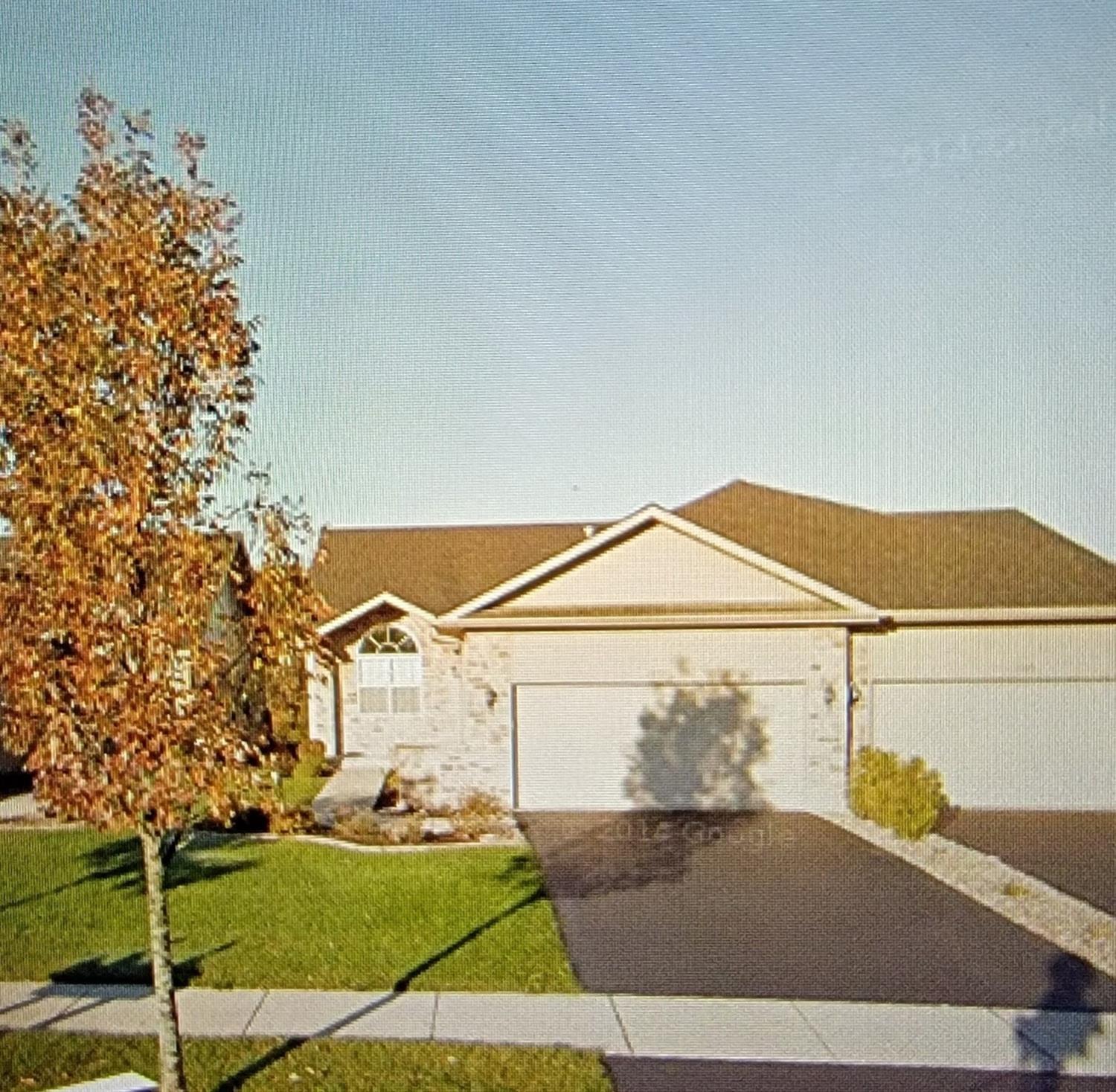 Property Photo: 1551 Mybeck Place IN 46307