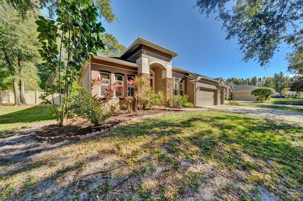 Property Photo:  941 Victoria Terrace  FL 32701 