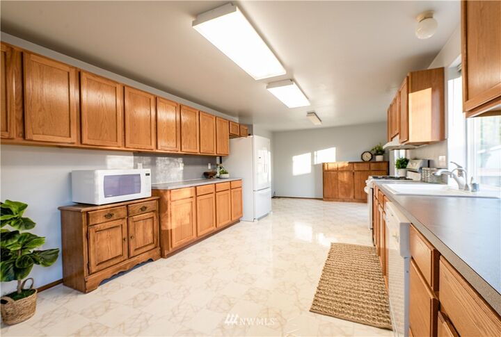 Property Photo:  1224 Garfield Avenue  WA 98230 