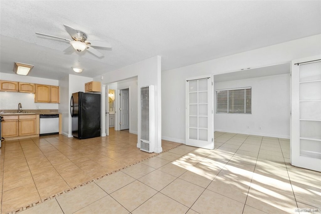 Property Photo:  868 E. Alvarado 42  CA 92028 