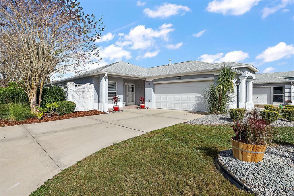 Property Photo:  1900 Peachtree Avenue  FL 32162 