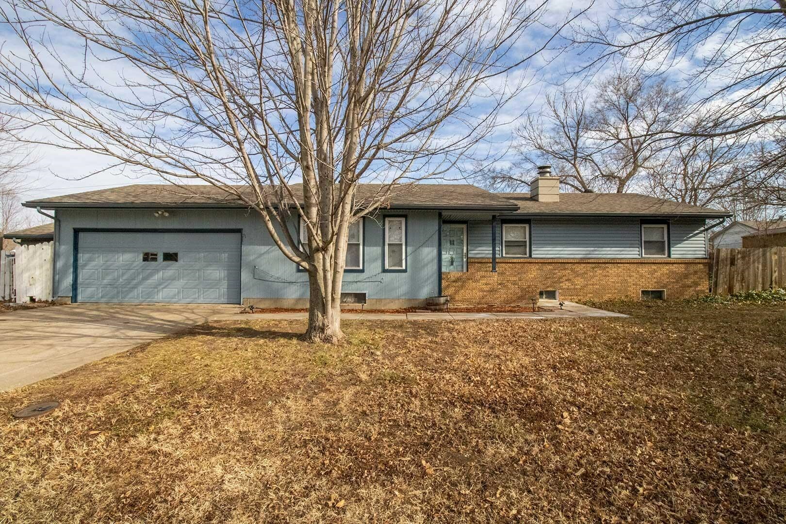 Property Photo:  1626 N Pin Oak Ct  KS 67133 