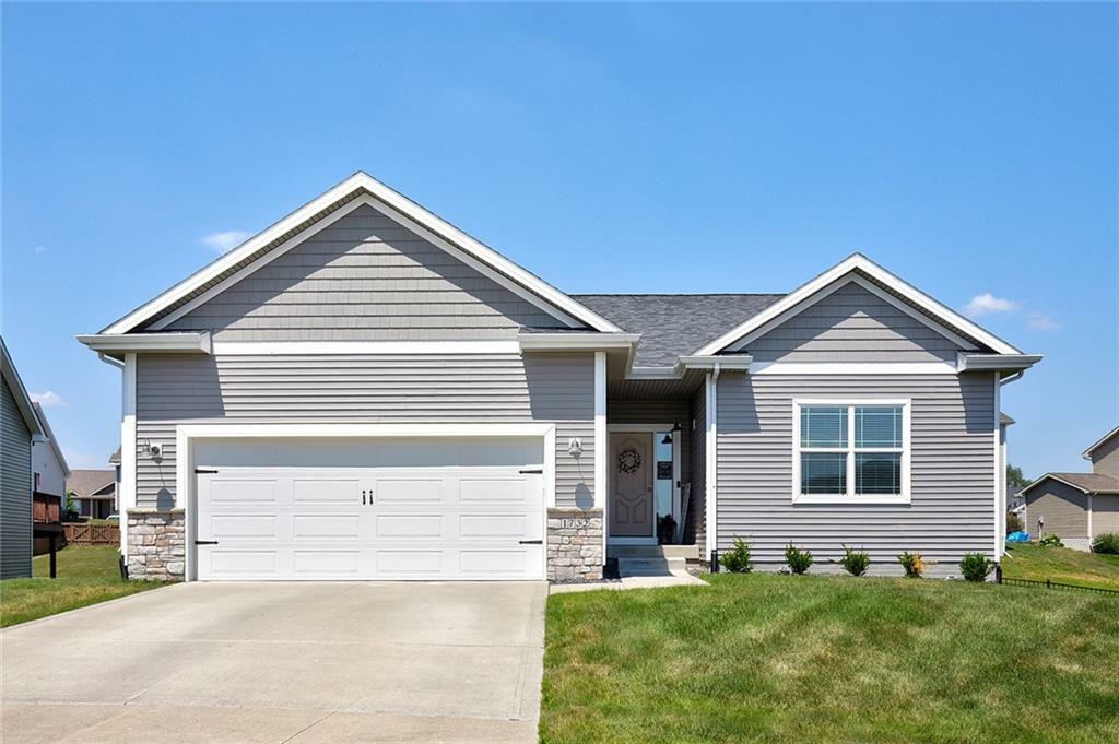 Property Photo:  1732 Madison Court  IA 50003 