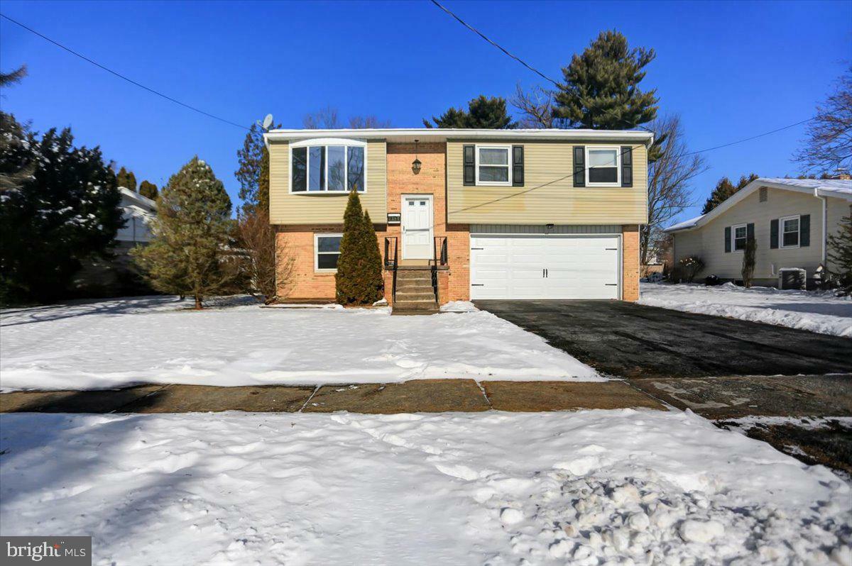 Property Photo:  4815 Delbrook Road  PA 17050 