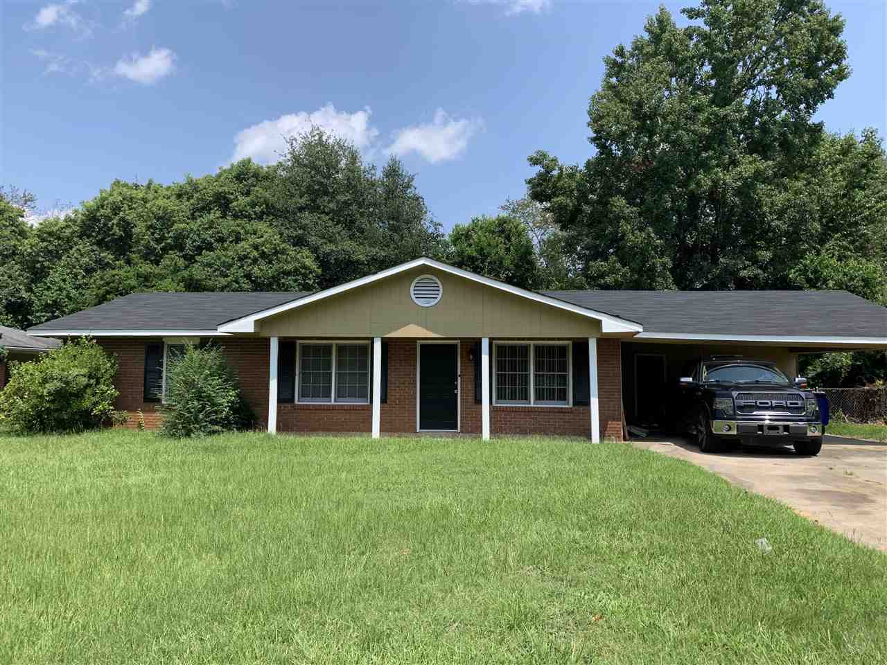Property Photo: 108 Thorndale Road GA 31093-1634