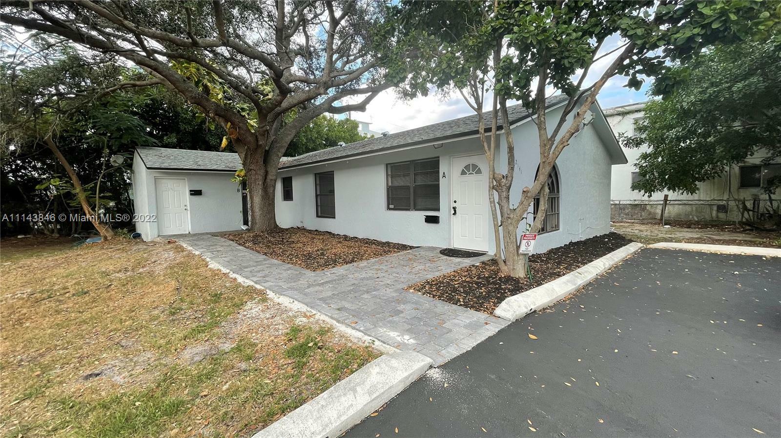 Property Photo:  2141 Jackson St A  FL 33020 