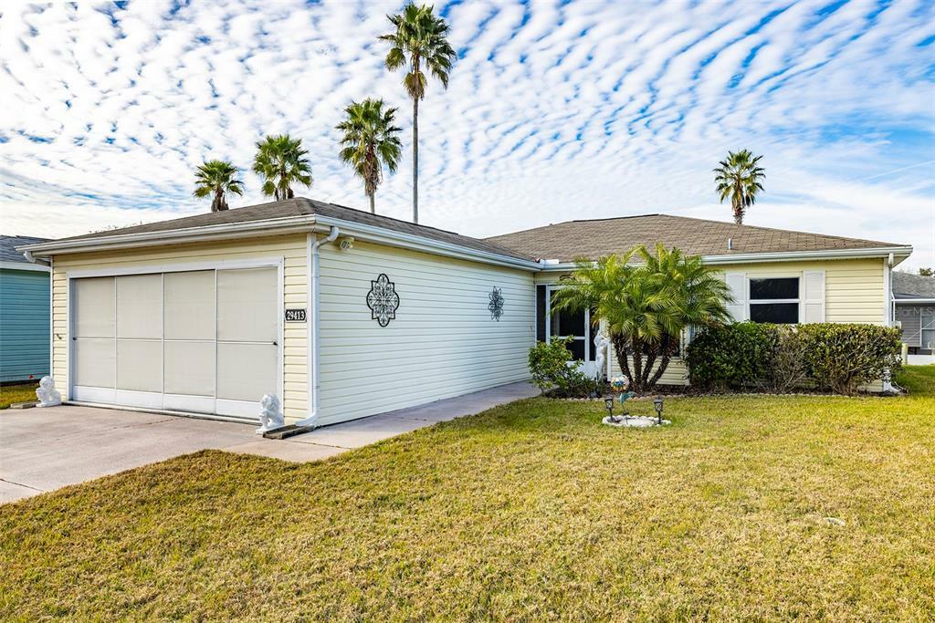 Property Photo:  29413 Princeville Drive  FL 33576 