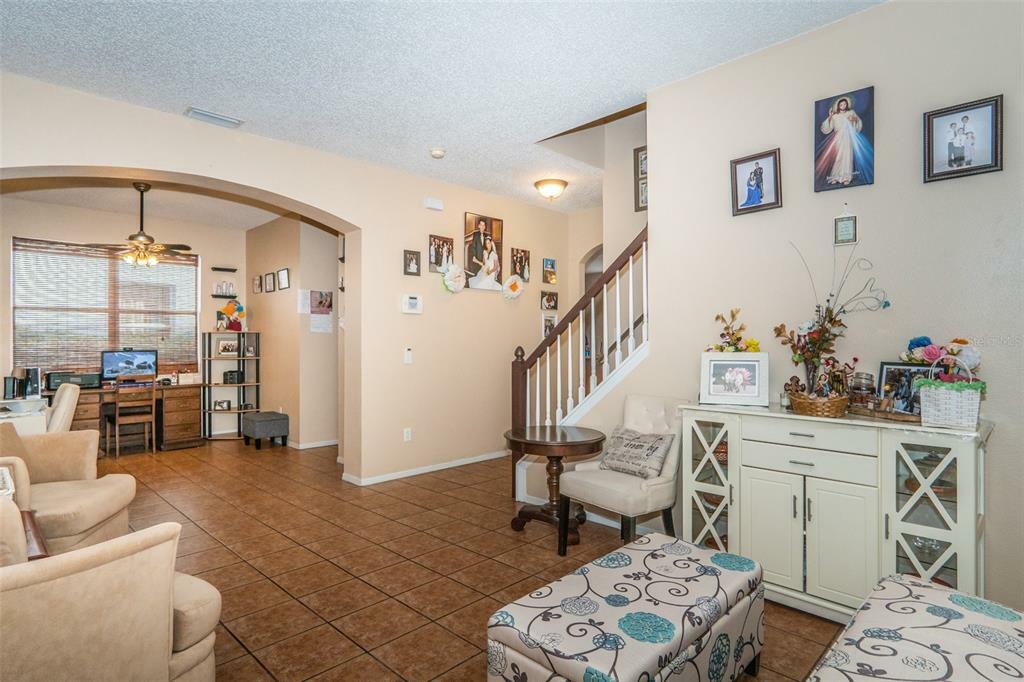 Property Photo:  8715 Morrison Oaks Court  FL 33637 