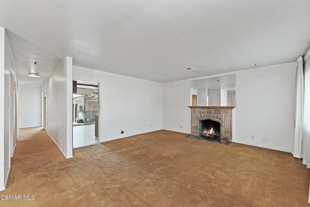 Property Photo:  106 E Barnett Street  CA 93001 