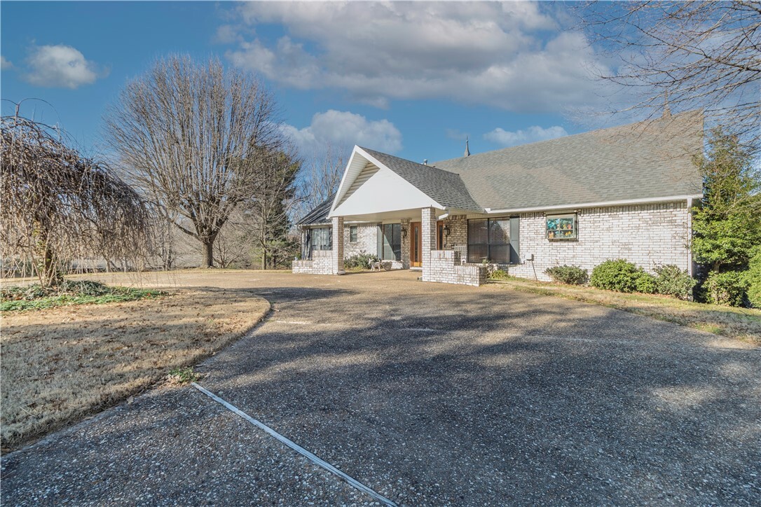 Property Photo:  2000 Harper Valley Lane  AR 72762 