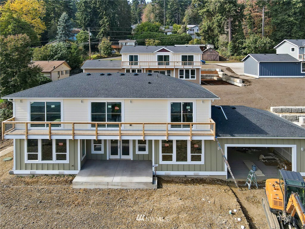 Property Photo:  5627 Illahee Road NE  WA 98311 