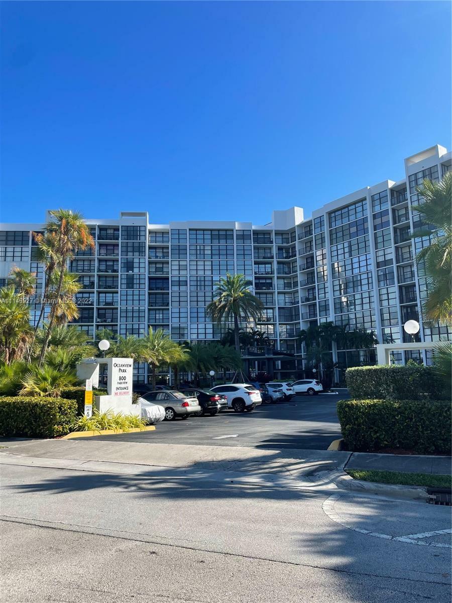 Property Photo: 800 Parkview Dr 126 FL 33009