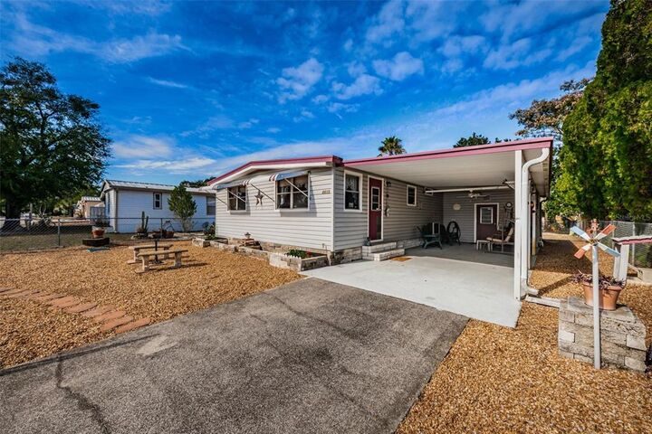 Property Photo:  6615 Limerick Avenue  FL 34653 