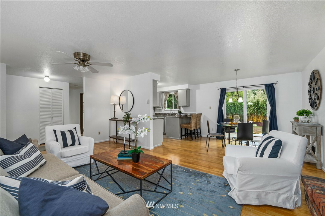 Property Photo: 1708 Alder Street WA 98354