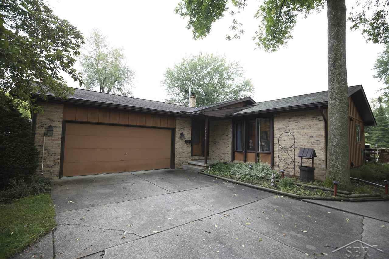 Property Photo:  3304 Lawndale Dr  MI 48642 