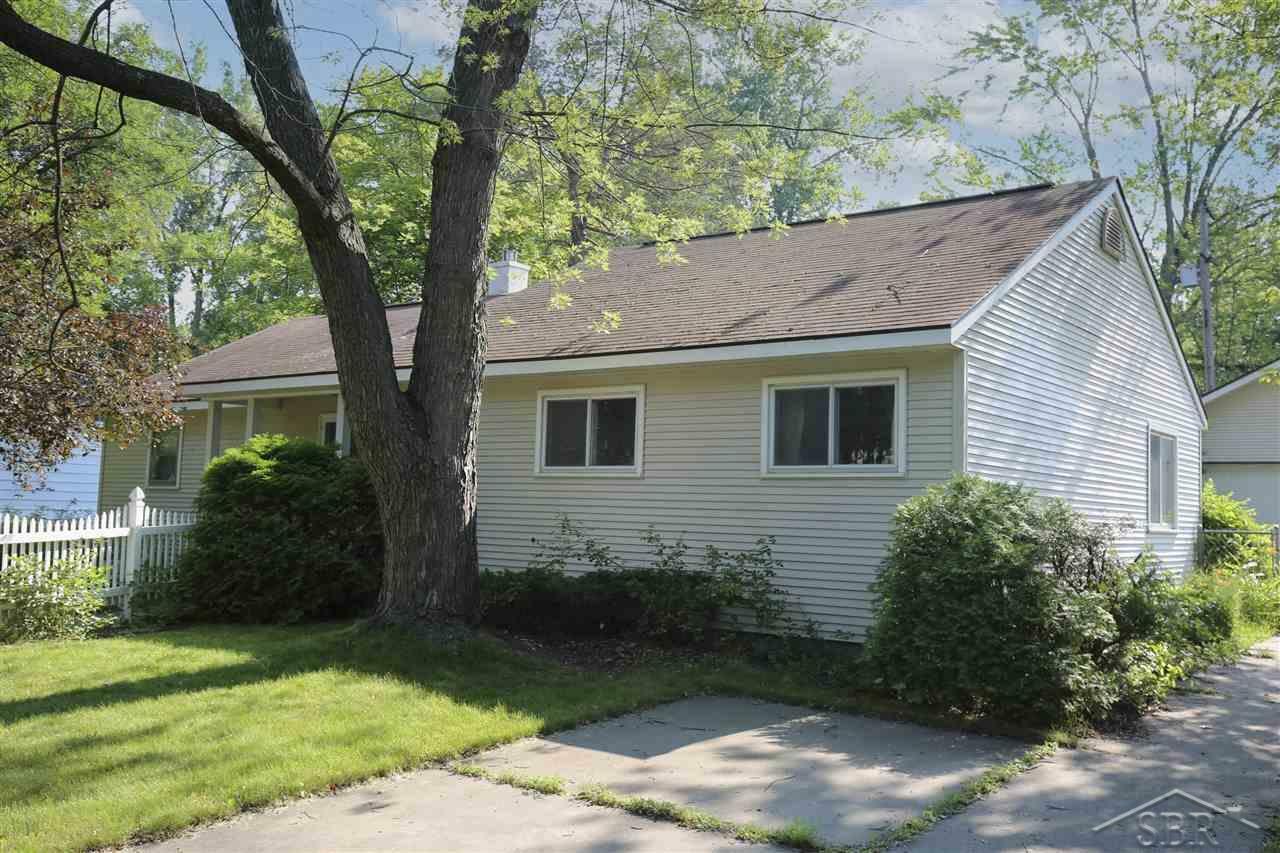 Property Photo:  3606 Lancaster  MI 48642 