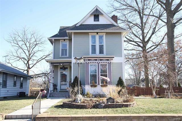 Property Photo: 114 North Fillmore Street 62025