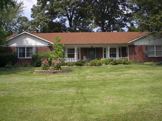 Property Photo: 6210 Knyghton Road IN 46220