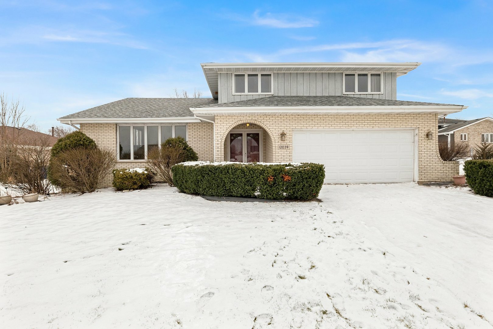 Property Photo:  12039 W Black Forest Court  IL 60491 