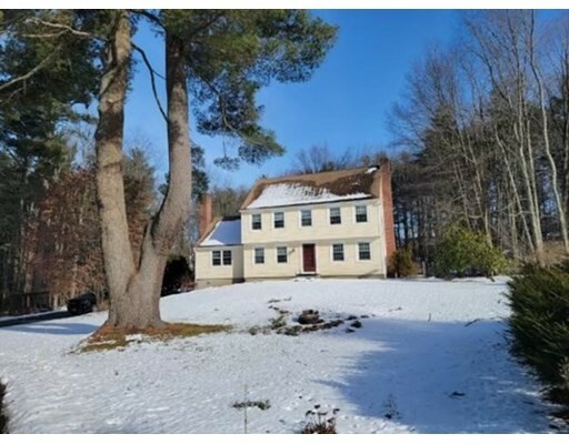 Property Photo:  38 Old Farm Rd  MA 01566 