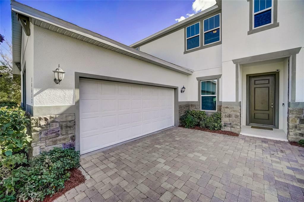 Property Photo:  14612 Glade Hill Park Way  FL 34787 