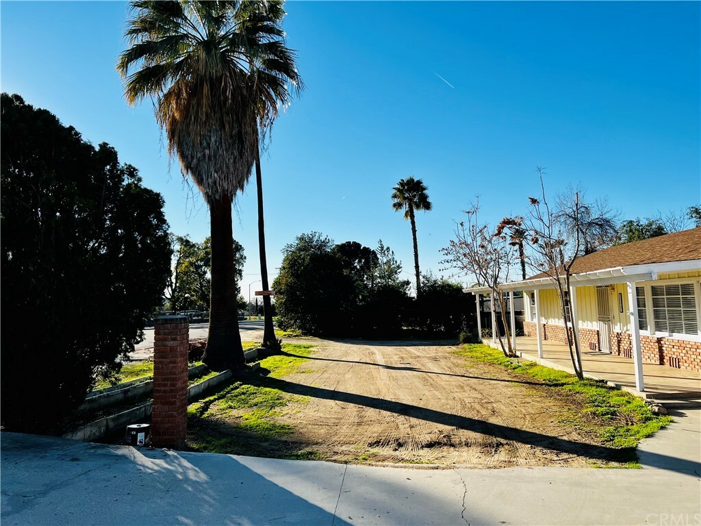 Property Photo:  42082 Stetson Avenue  CA 92544 