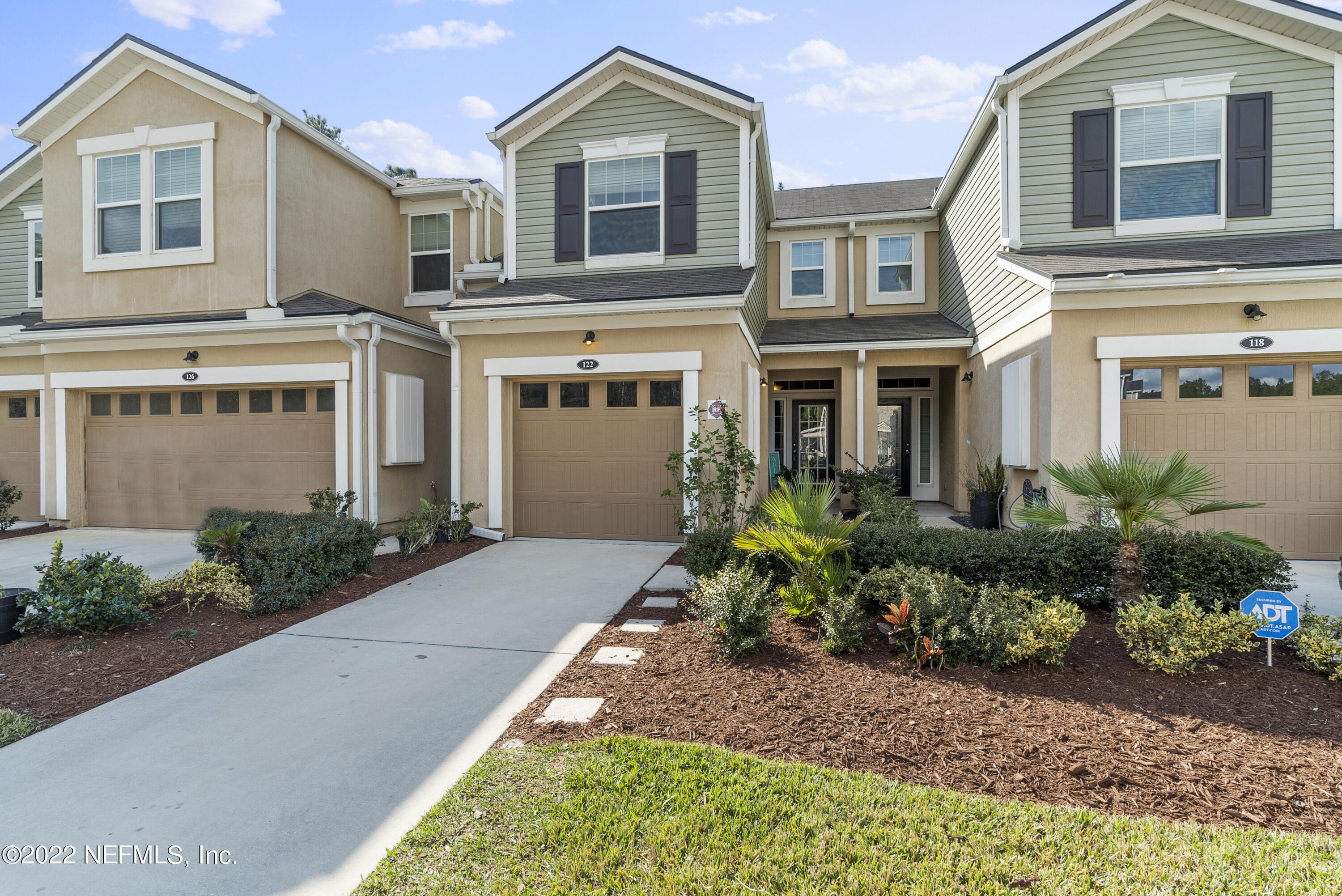 Property Photo: 122 Via Sonrisa FL 32095
