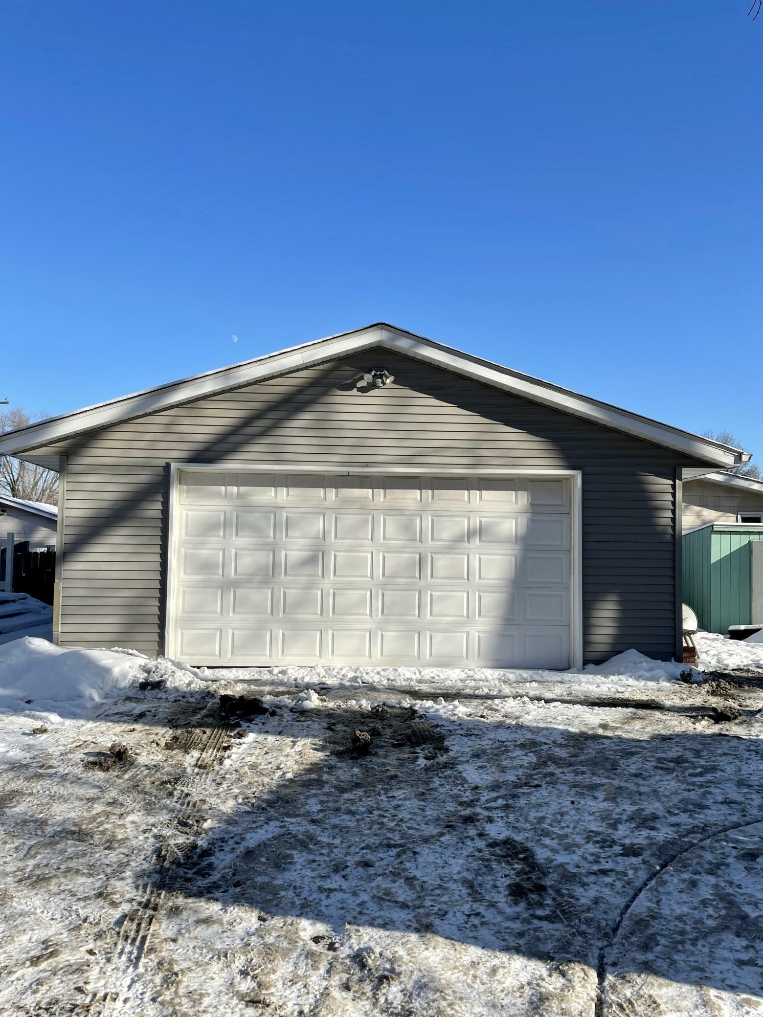 Property Photo:  614 Mackubin Street  MN 55103 