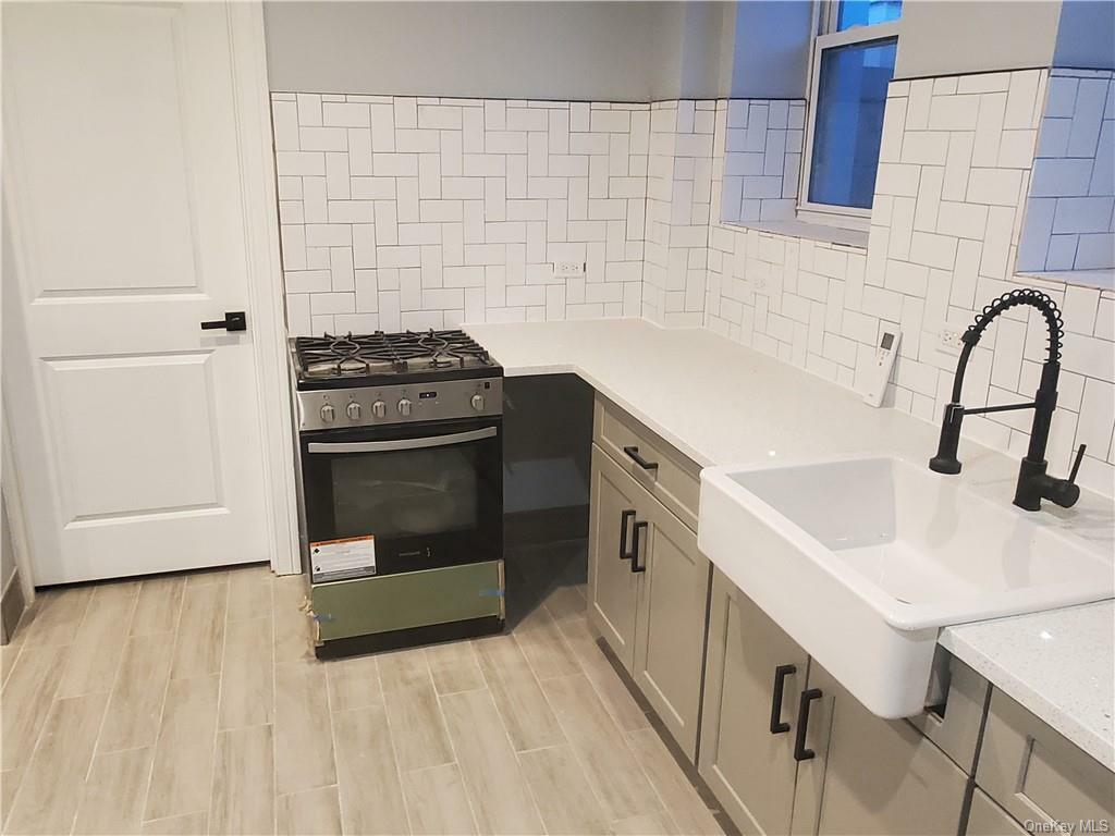 Property Photo:  3279 Ampere Avenue 1  NY 10465 