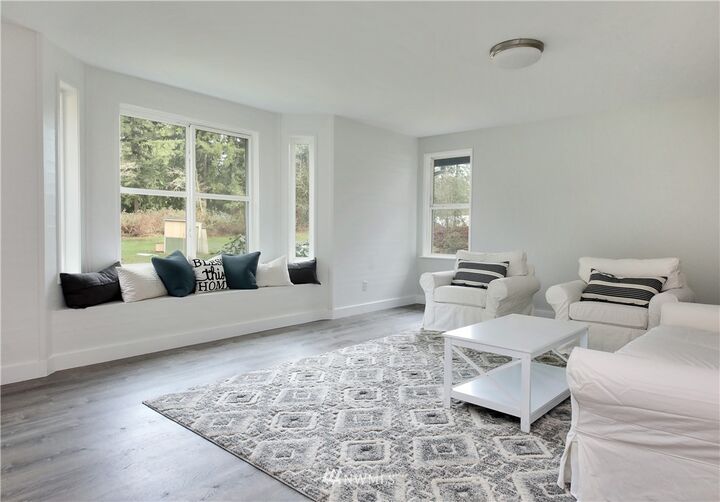 Property Photo: 3710 Scriven Lane WA 98260