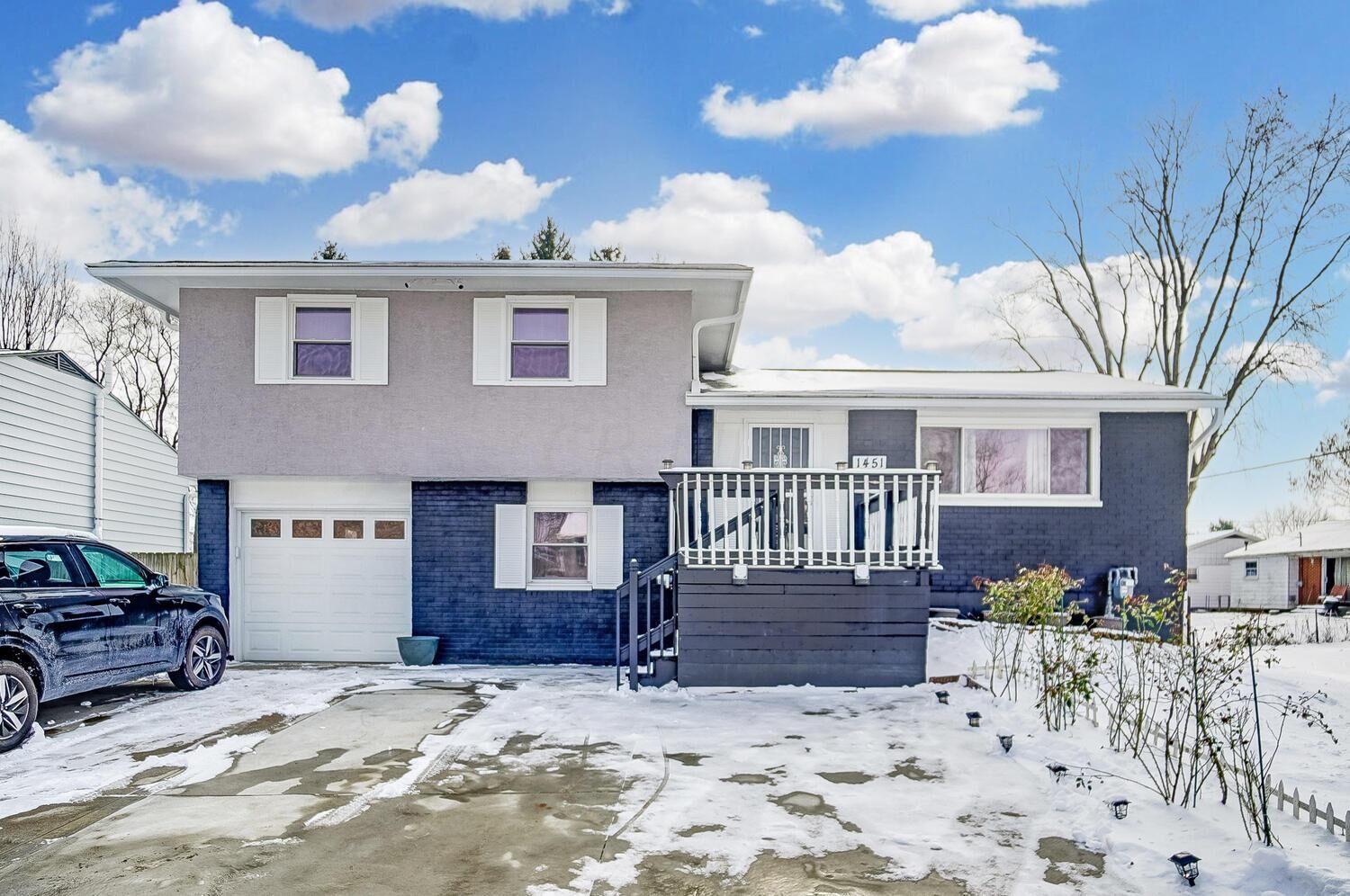 Property Photo:  1451 Merton Drive  OH 43229 