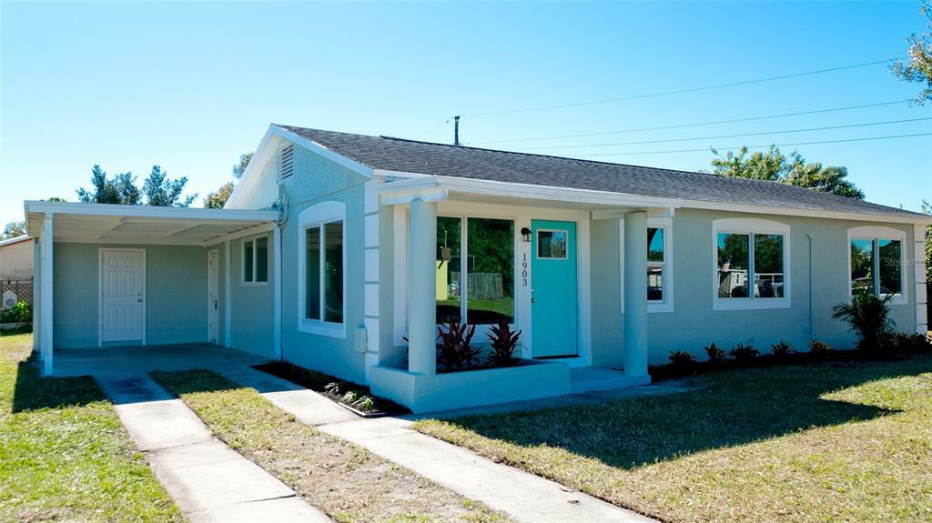 Property Photo:  1903 28th Avenue Drive W  FL 34205 