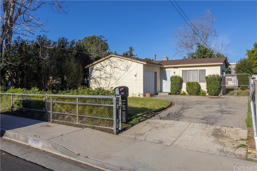 Property Photo:  14819 Oro Grande Street  CA 91342 