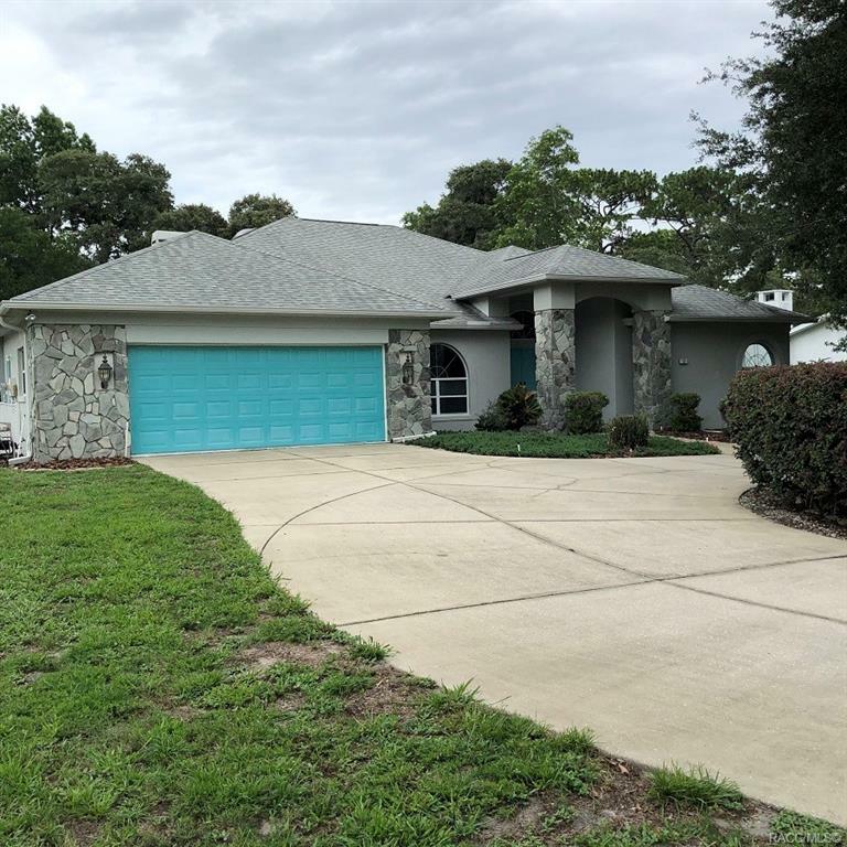 Property Photo:  12 Pine Street  FL 34446 