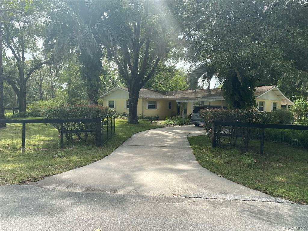 Property Photo:  1960 SW Sands Point Avenue  FL 34431 