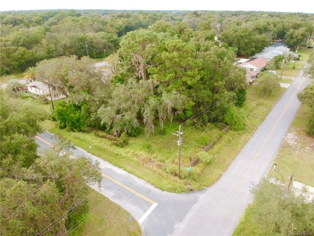 Property Photo:  807 Carnegie Drive  FL 34450 