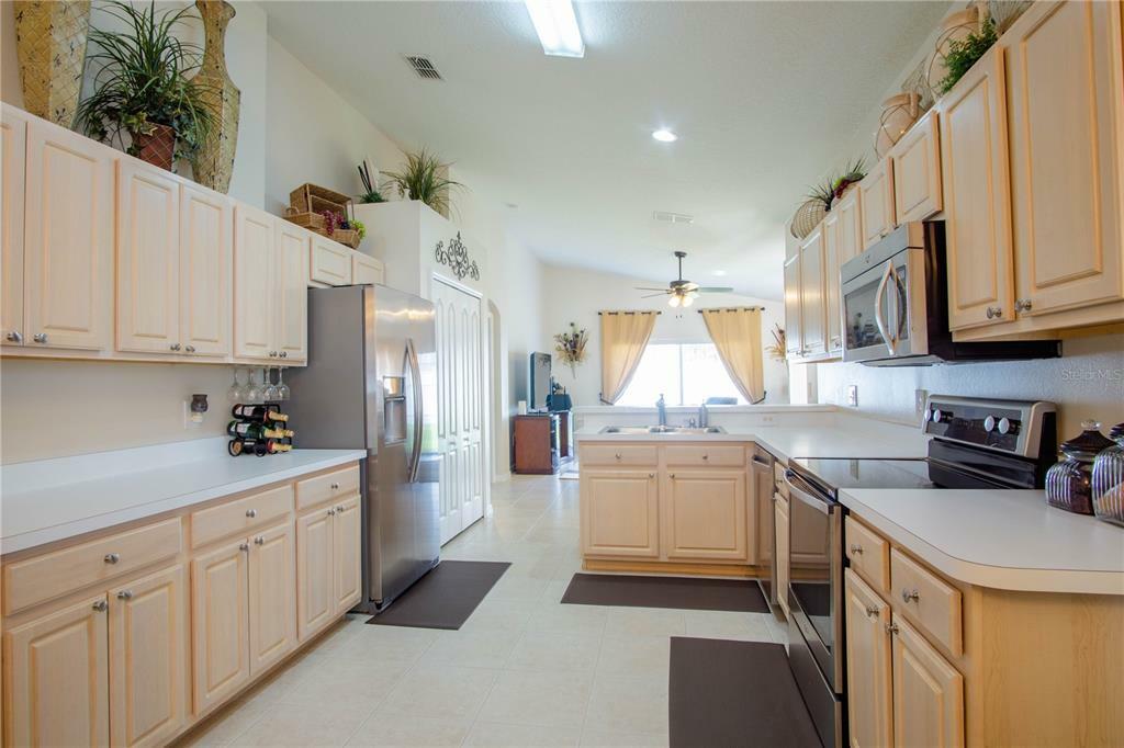 Property Photo: 43 Tuscany Pointe Avenue FL 32807