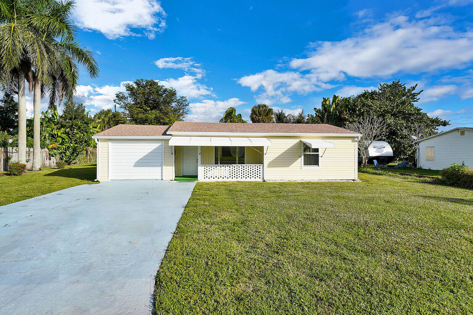 Property Photo:  2889 Shawnee Road  FL 33406
