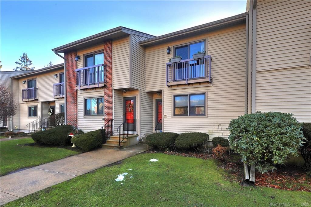 Property Photo: 330 Merwin Avenue G4 CT 06460