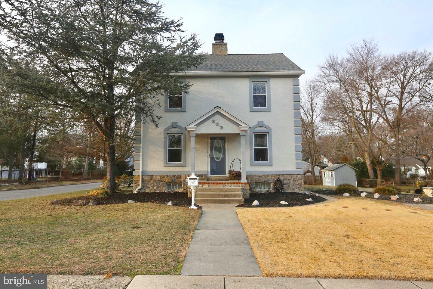 Property Photo:  302 Washington Avenue  NJ 08071 