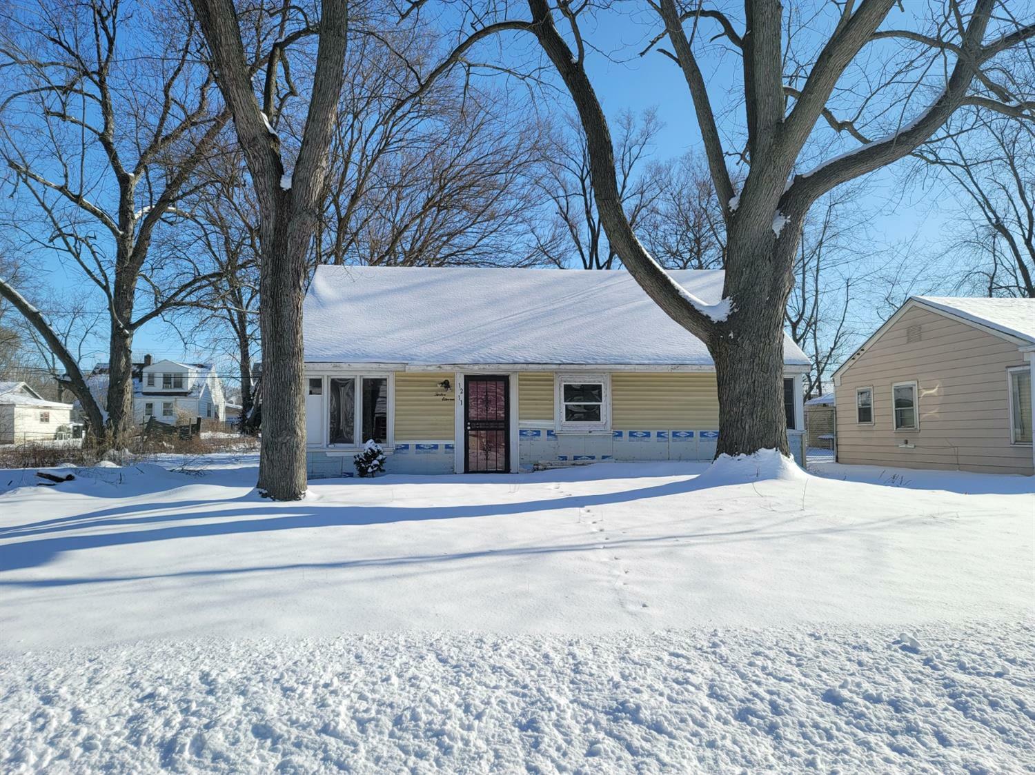 Property Photo: 1211 Cass Street IN 46403