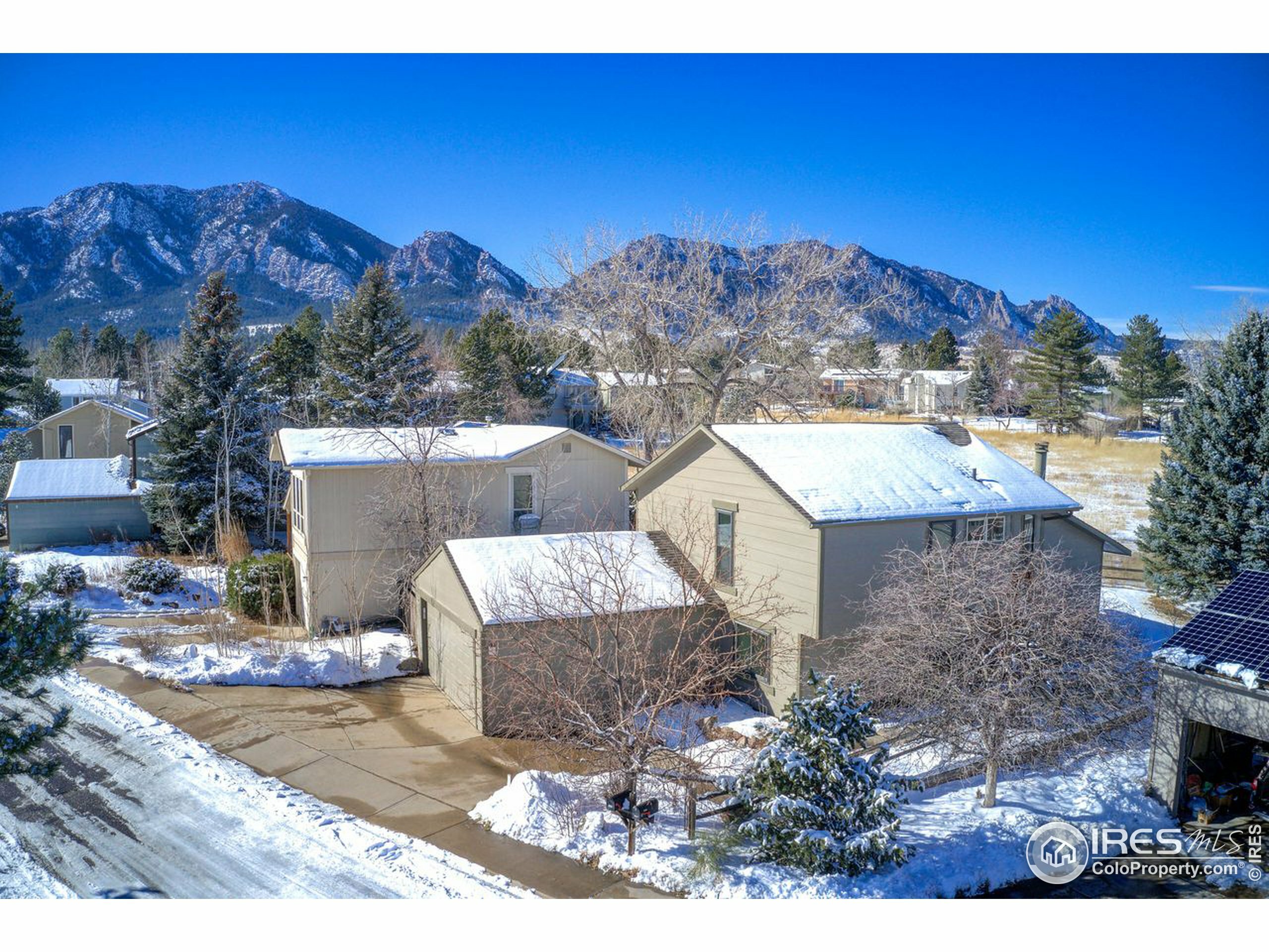 Property Photo:  3685 Silver Plume Ln  CO 80305 