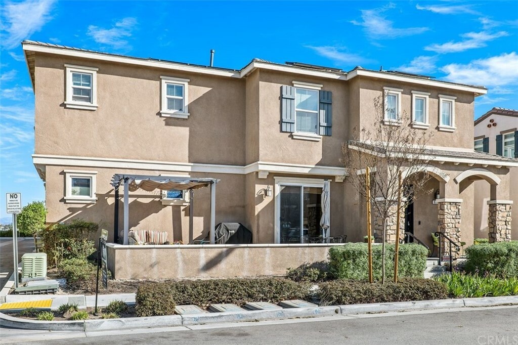 Property Photo:  6118 Snapdragon Street  CA 92880 